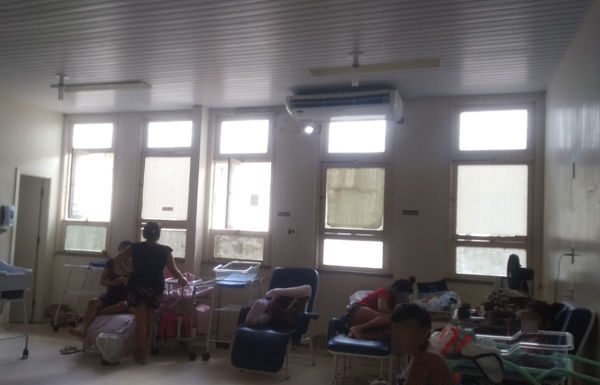 Grávidas em trabalho de parto devem dividir sala em maternidade de Roraima