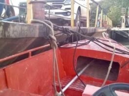 Sem manuntenção adequada do Governo, balsa do Passarão é levada por correnteza do Rio Uraricoera